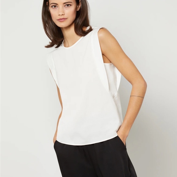 New ~ BCBGMaxAzria STRONG SHOULDER CREW NECK TOP Size L - Picture 1 of 15